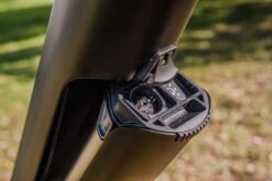 Fazua Ride 50 - Locker PX - Mécanisme De Verrouillage Pour Drivepack (ensemble Batterie/moteur) -Électriques Vélo Pièces Magasin fazua locker px systeme verrouillage drivepack detail 2 3840x2160