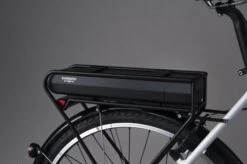 Shimano Steps - Batterie De Porte-bagages BT-E6000 / BT-E6001 -Électriques Vélo Pièces Magasin shimano steps batterie de porte bagages bt e6000 montee droite 3840x2160
